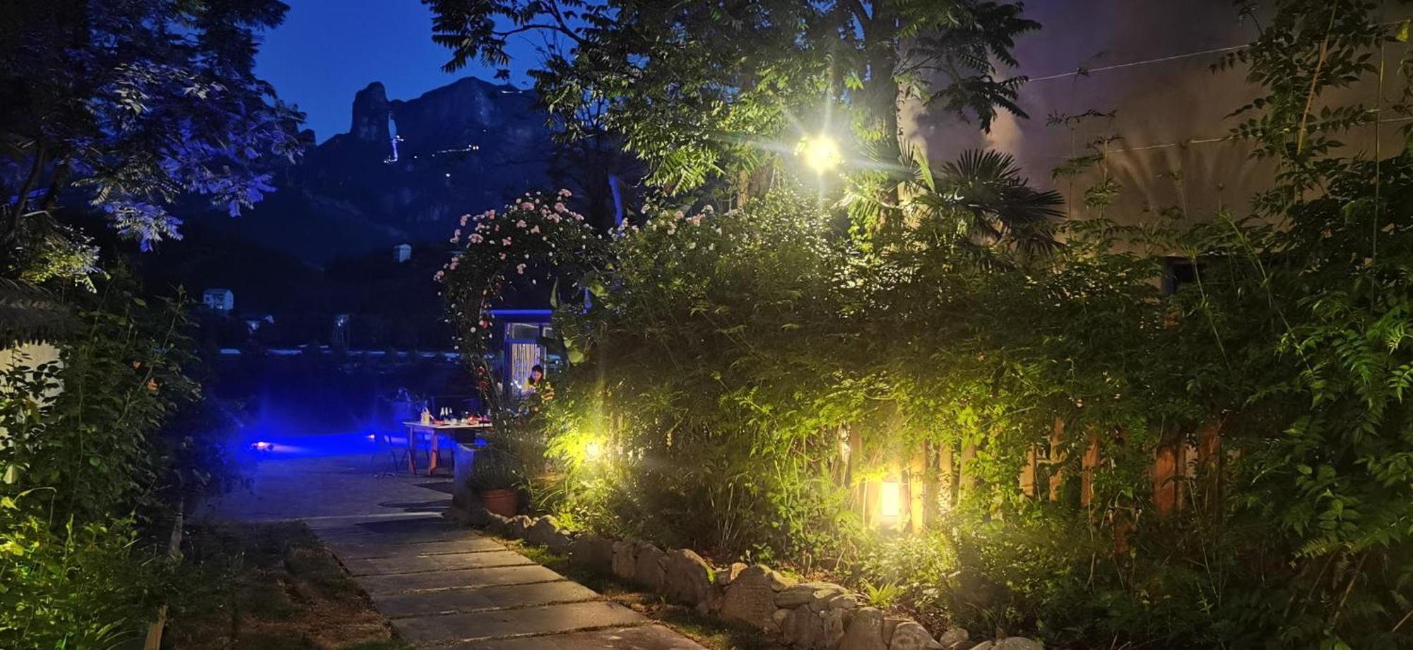 Tujia Folk Houses Zhangjiajie Esterno foto